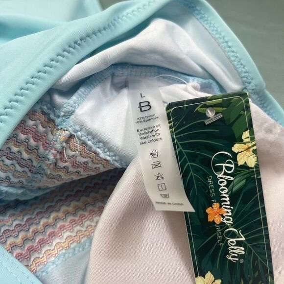 Blooming Jelly Light Blue One-Piece Swimsuit - Picture 10 of 13